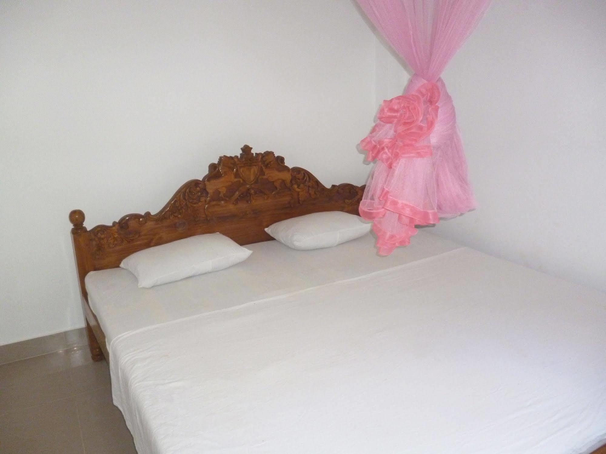 Seaview Paradise Inn Weligama Dış mekan fotoğraf